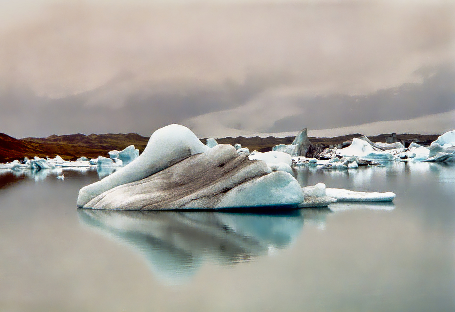 Jökulsárlón mit Spiegelung