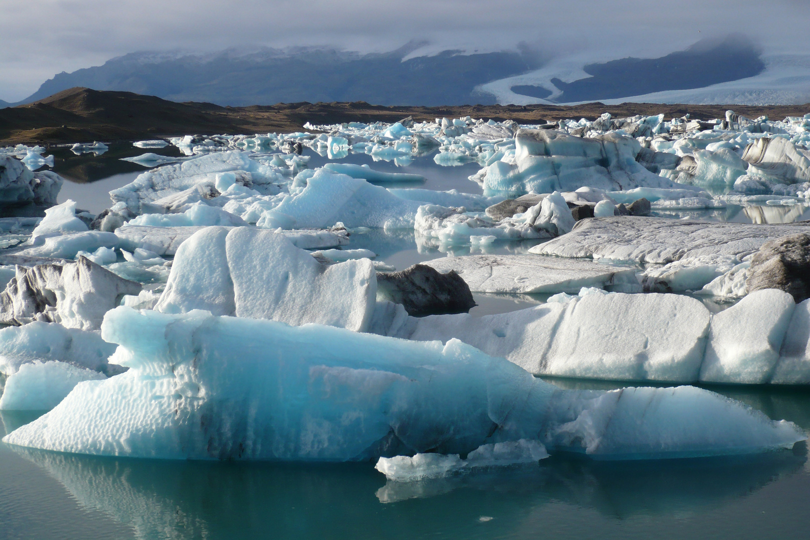 Jökulsárlón mit Treibeis im Oktober