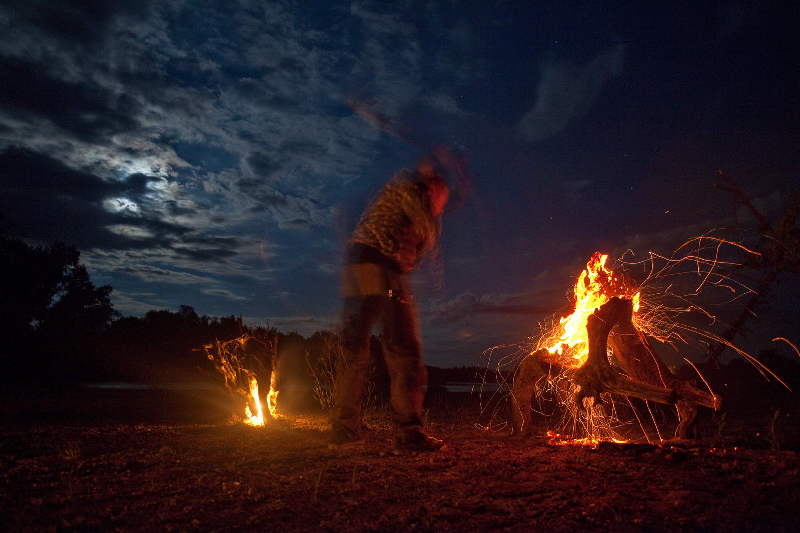 Joël Schneebeli's Fires at Fullmoon