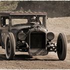 Jörg Wadewitz im Pontiac Coach aus dem Jahre 1926 beim Massen Drit Track in Finsterwalde-Schacksdorf