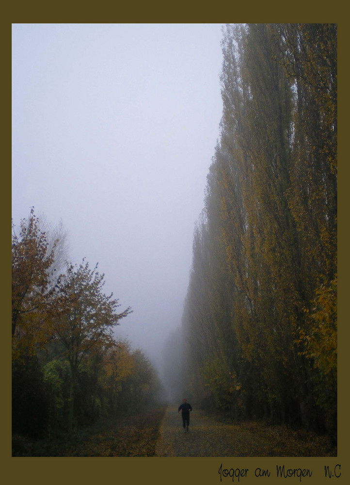 Jogger im Nebel