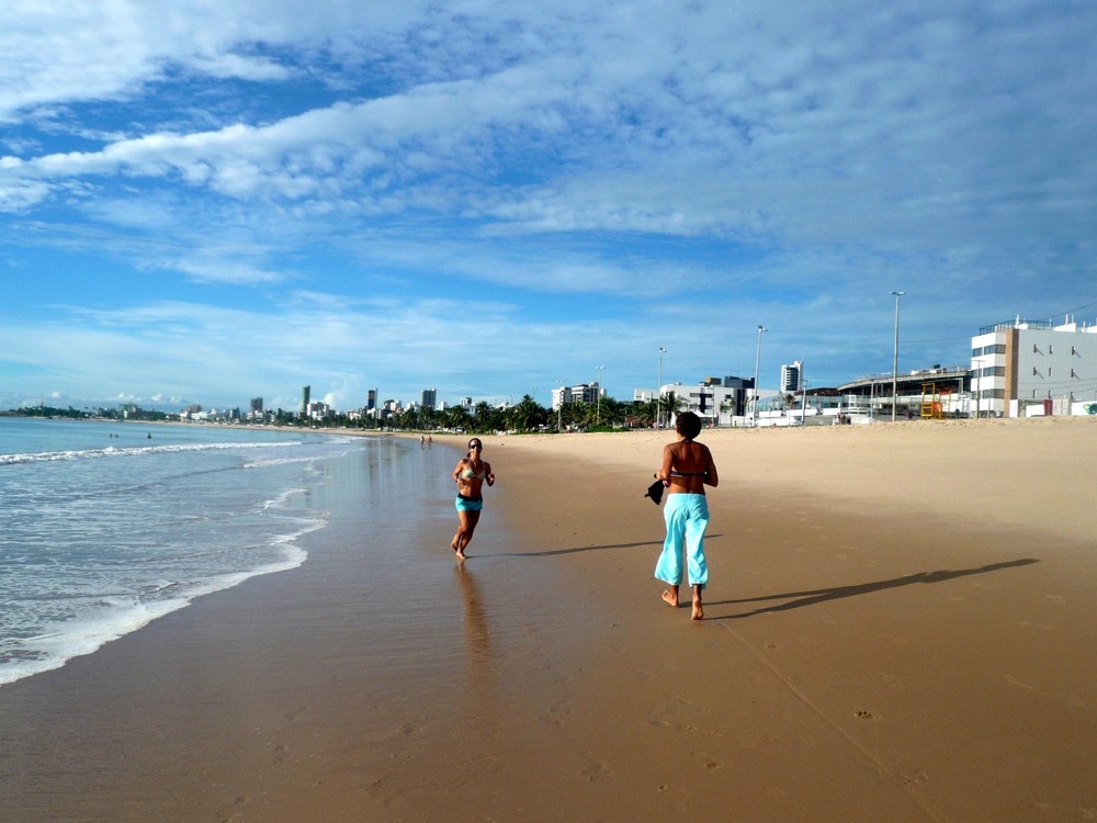 JOGGING ON THE BEACH.....