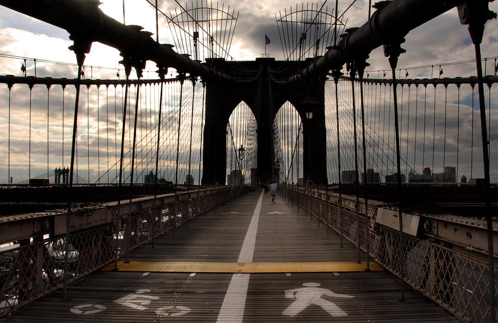 JOGGING ON THE BROOKLYN BRIDGE (reloaded)