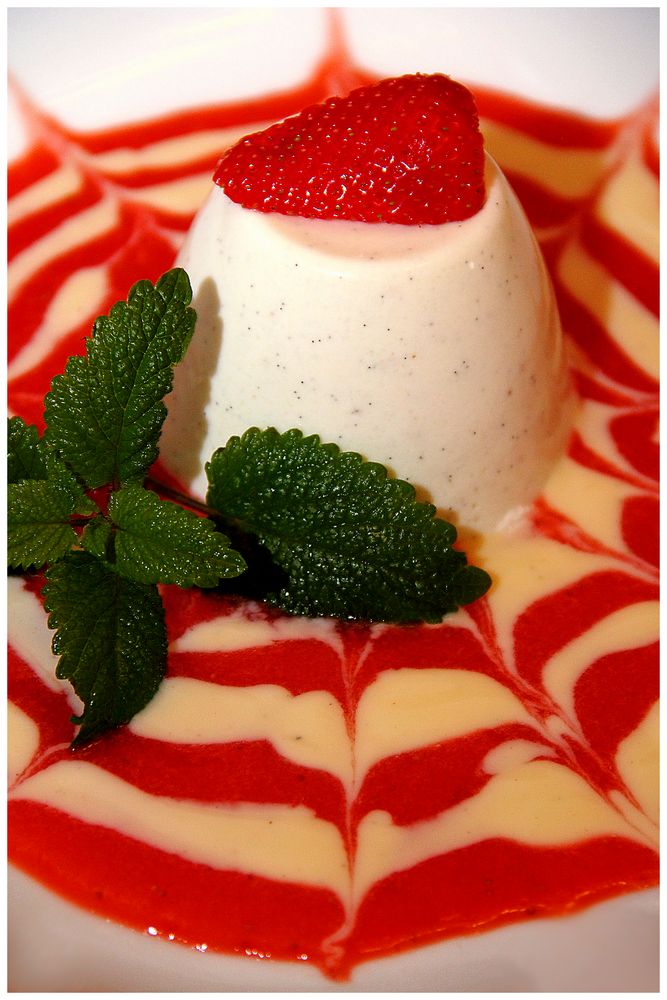 Joghurt- Panna Cotta Foto &amp; Bild | stillleben, food-fotografie, rezepte ...