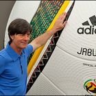 Jogi und der Ball