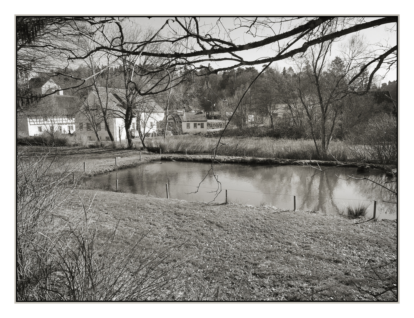 Johann-Adams-Mühle mit Mühlenteich