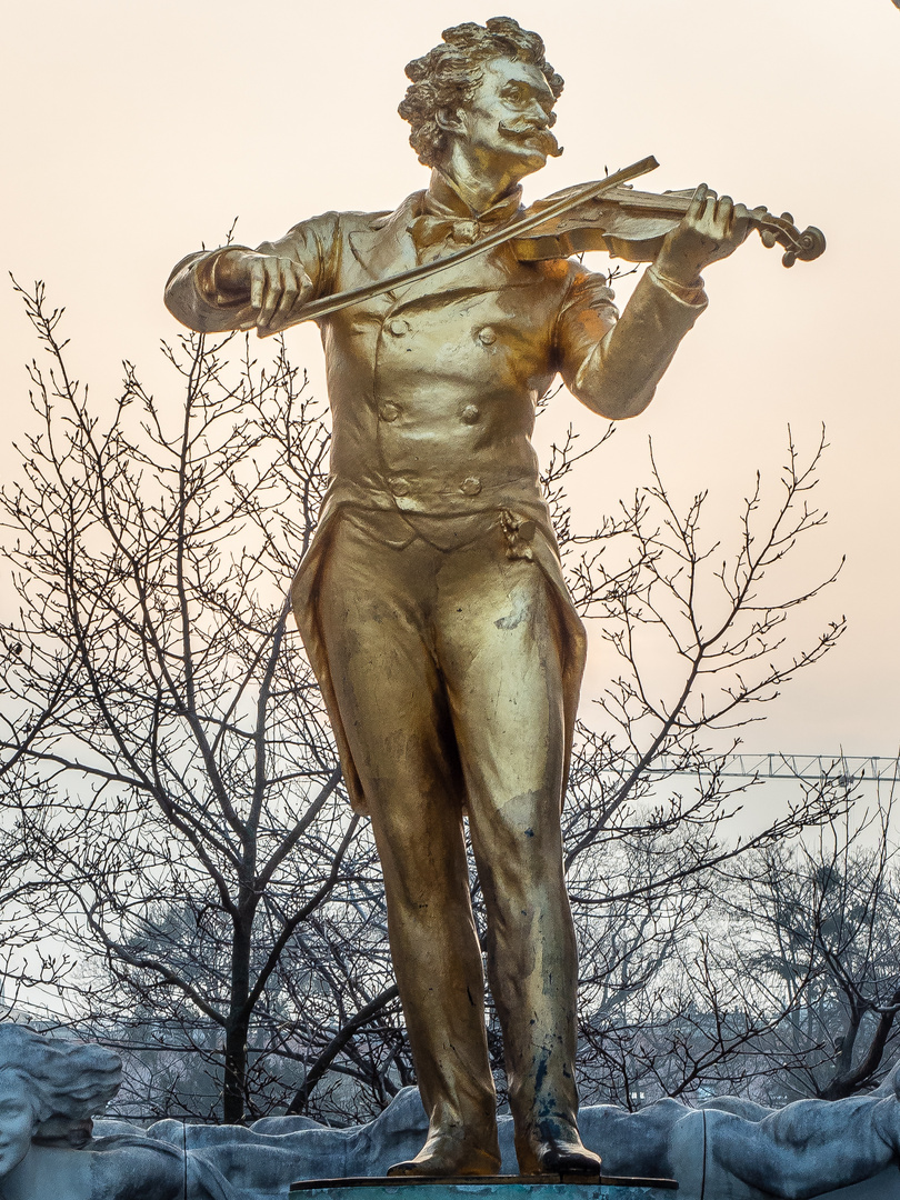 Johann Strauss Denkmal