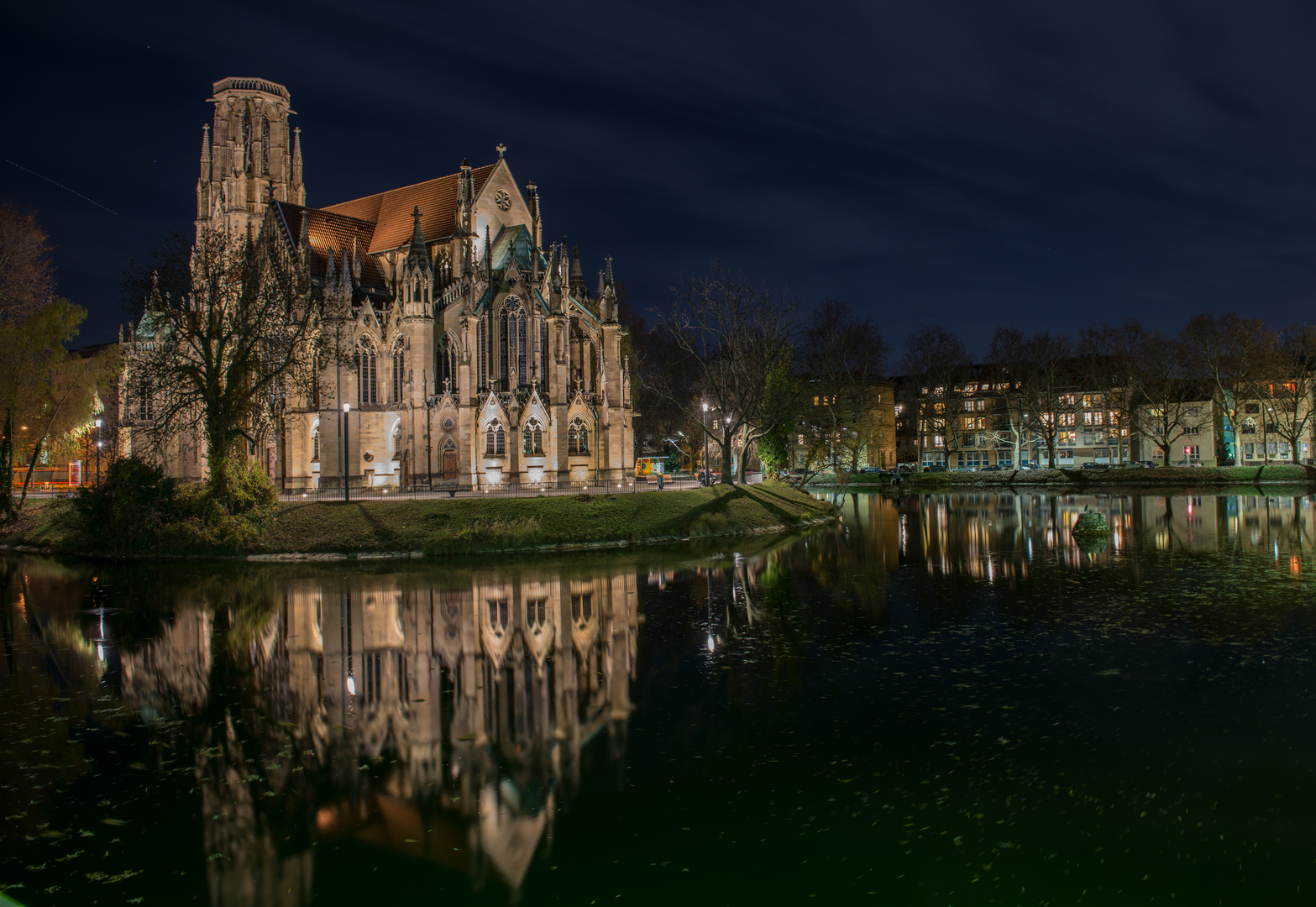 Johanneskirche-2. bei Nacht