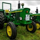 John Deere 2130