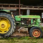 John Deere 2130