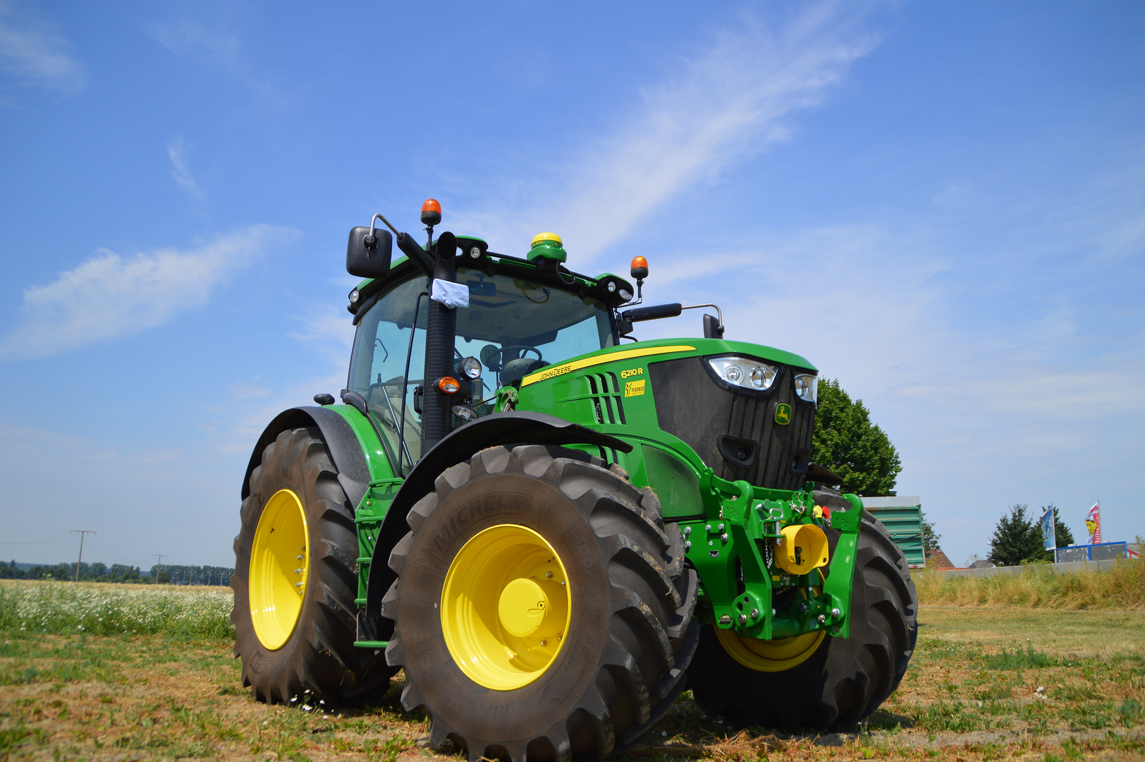 John Deere 6210 R ()