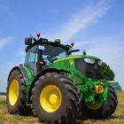 John Deere 6210 R ()