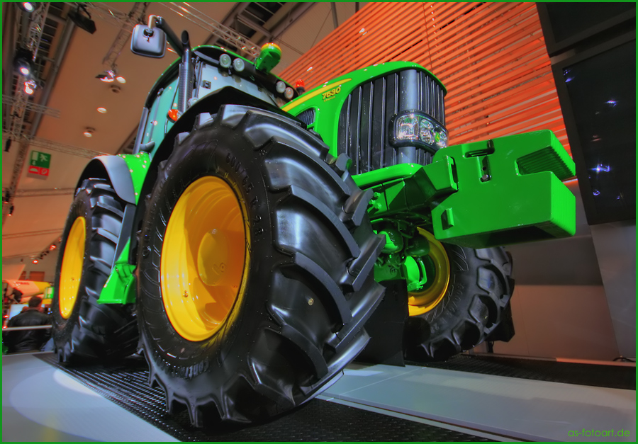 John Deere 7530