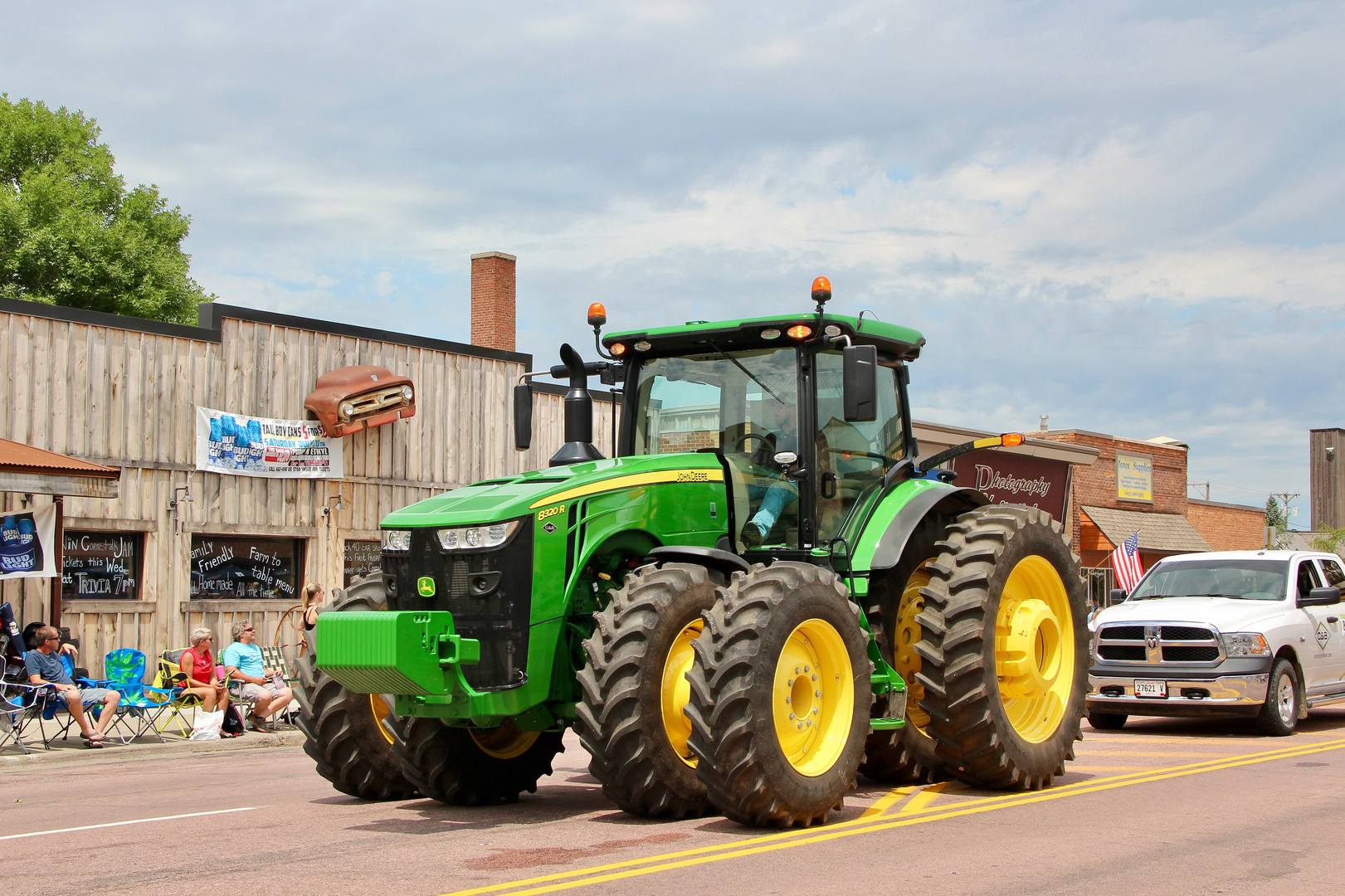 John Deere 8320 R