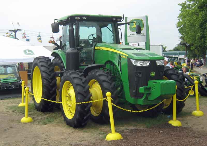 John Deere 8360R Tracktor.