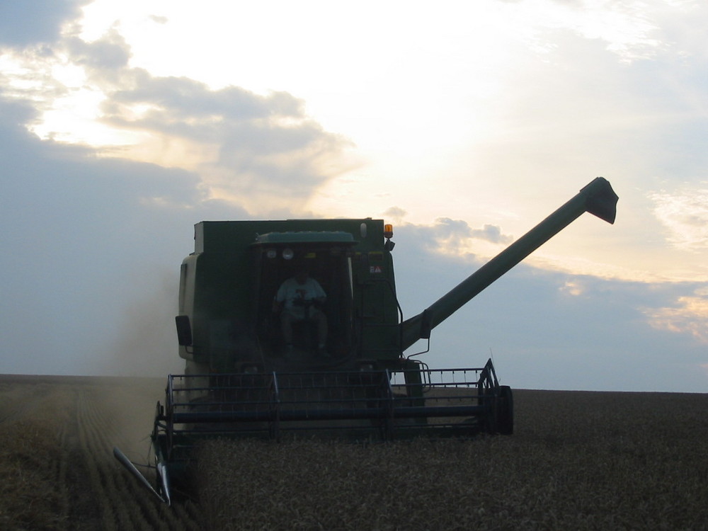 John Deere in der Dämmerung