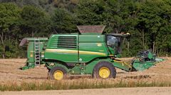 JOHN DEERE   T560i