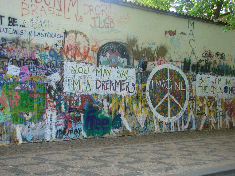 John Lennon Gedächtniswand - Prag 5