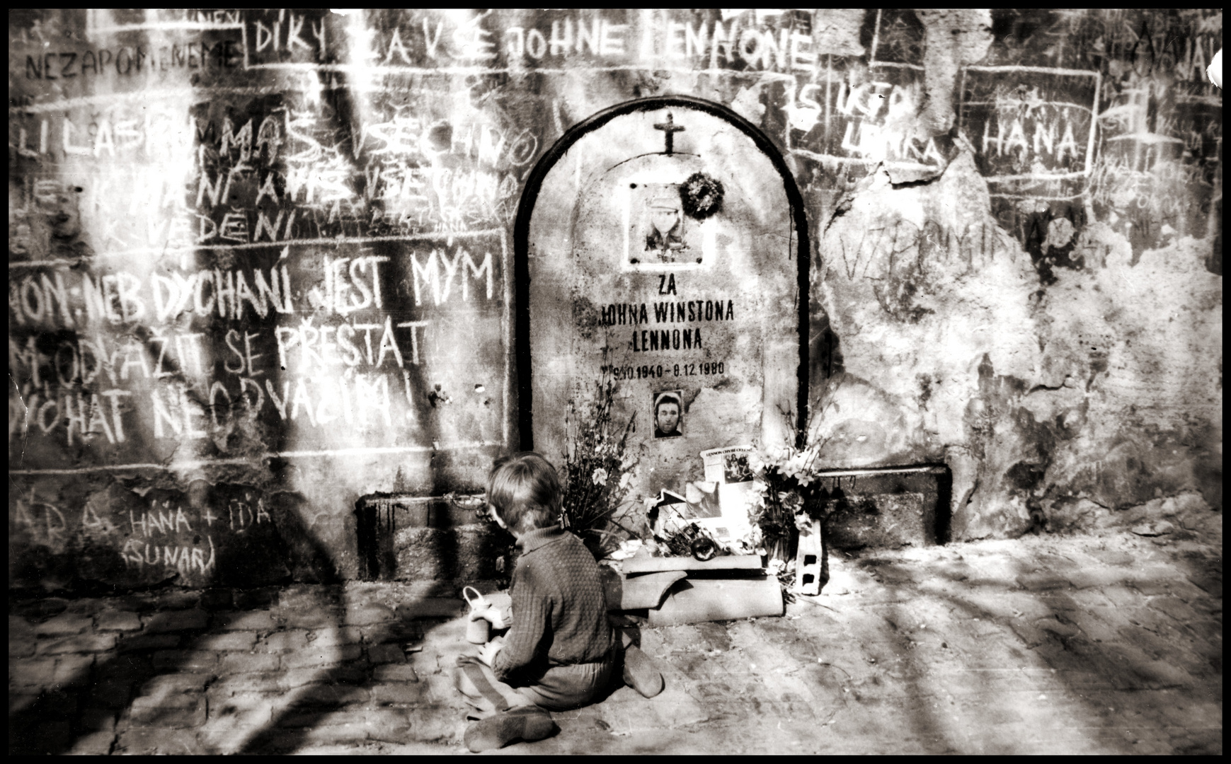 John Lennon Wand in Prag - April 1981