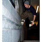 Jojje winterskating in a parking garage