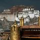 Jokhang mit Blick auf Potala