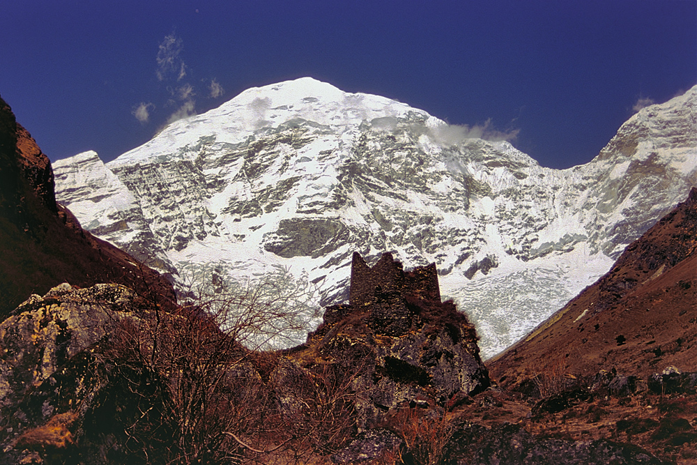 Jomolhari peak