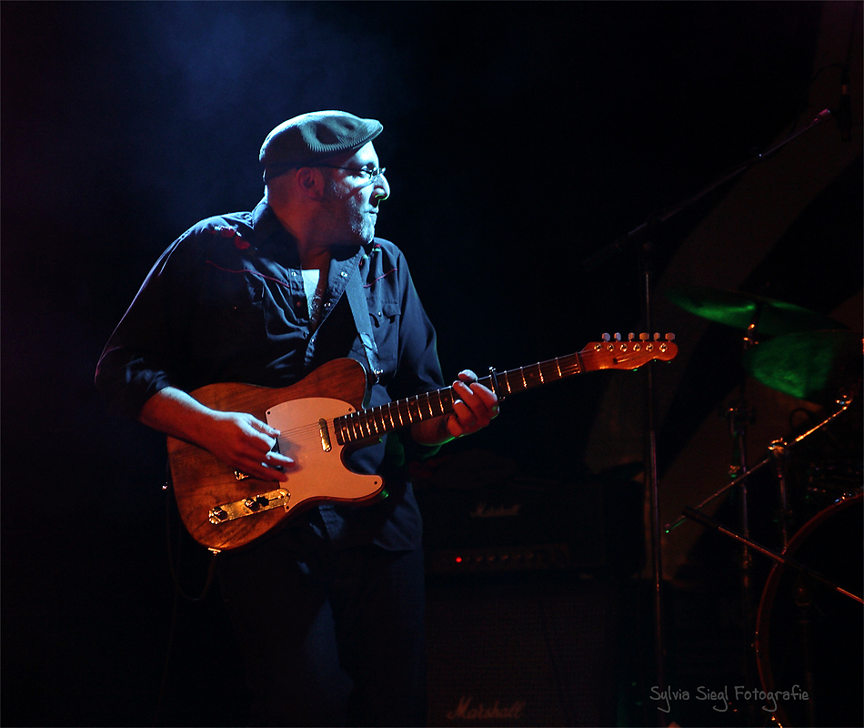 Jon Diamond von der Dana Fuchs Band - Winterbach Lehenbachhalle 12-02-2011