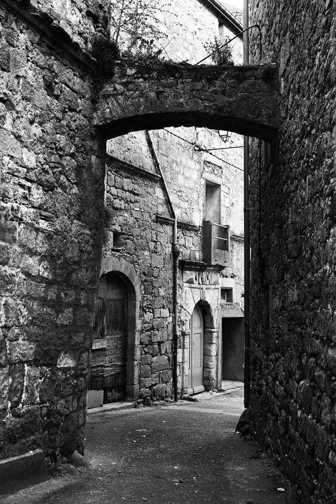 Joncels Foto & Bild architektur, europe, france Bilder auf