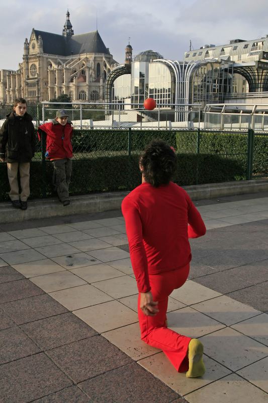 Jongleur aux Halles