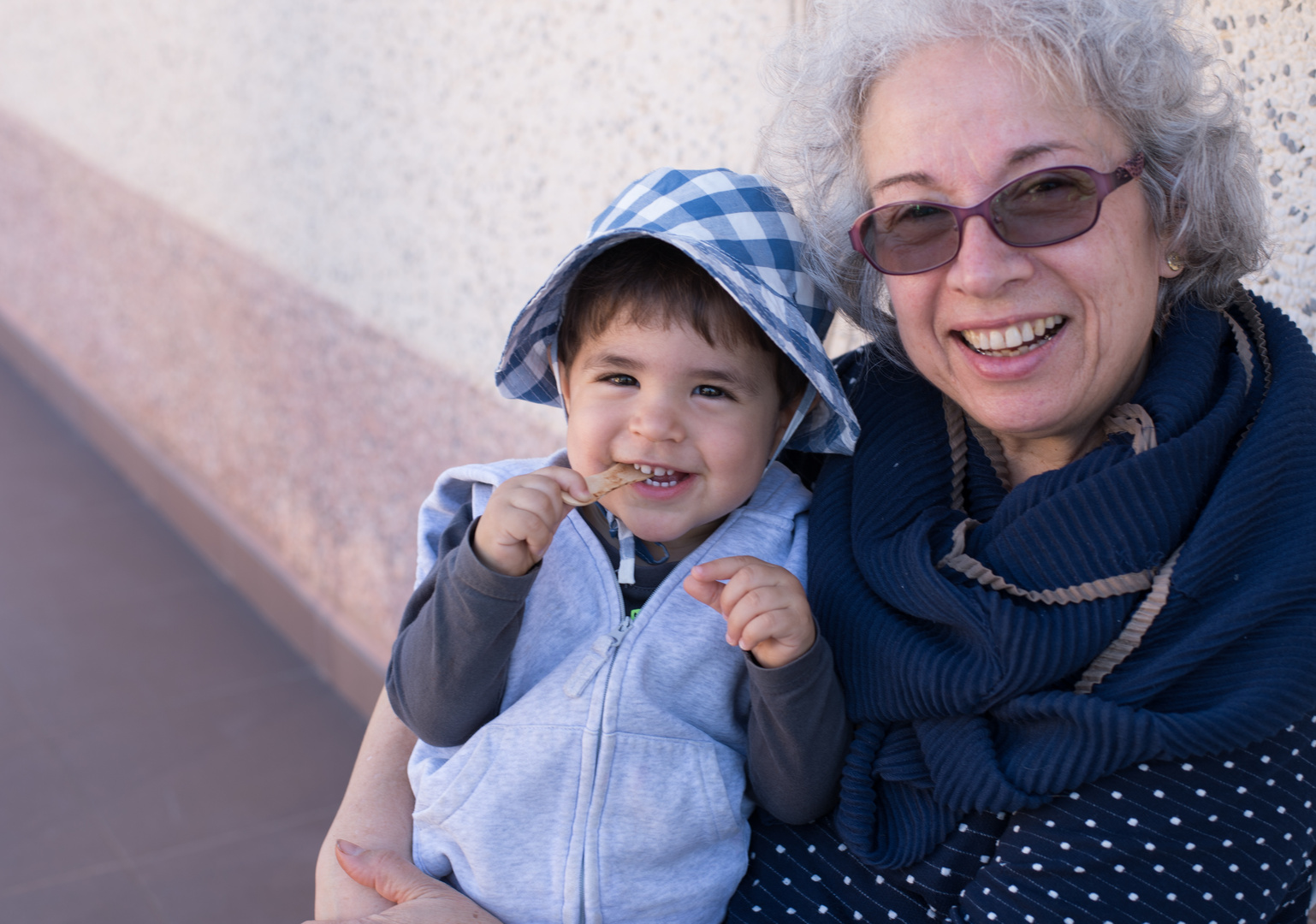 Joni con su Yaya