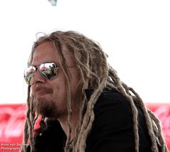 Jonne Järvelä ... Korpiklaani