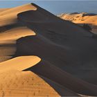 JORDAN-DESERT ............ Wind und das letzte Licht streichen über´n Dünenkamm