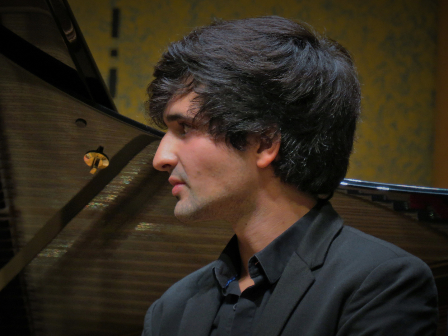 JORGE GONZALEZ  BUAJASAN    Pianist