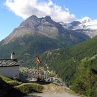 Josefskapelle mit Saas Grund und dem Mittagshorn