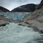 Jostedalsbreen mit Schmelzwasser