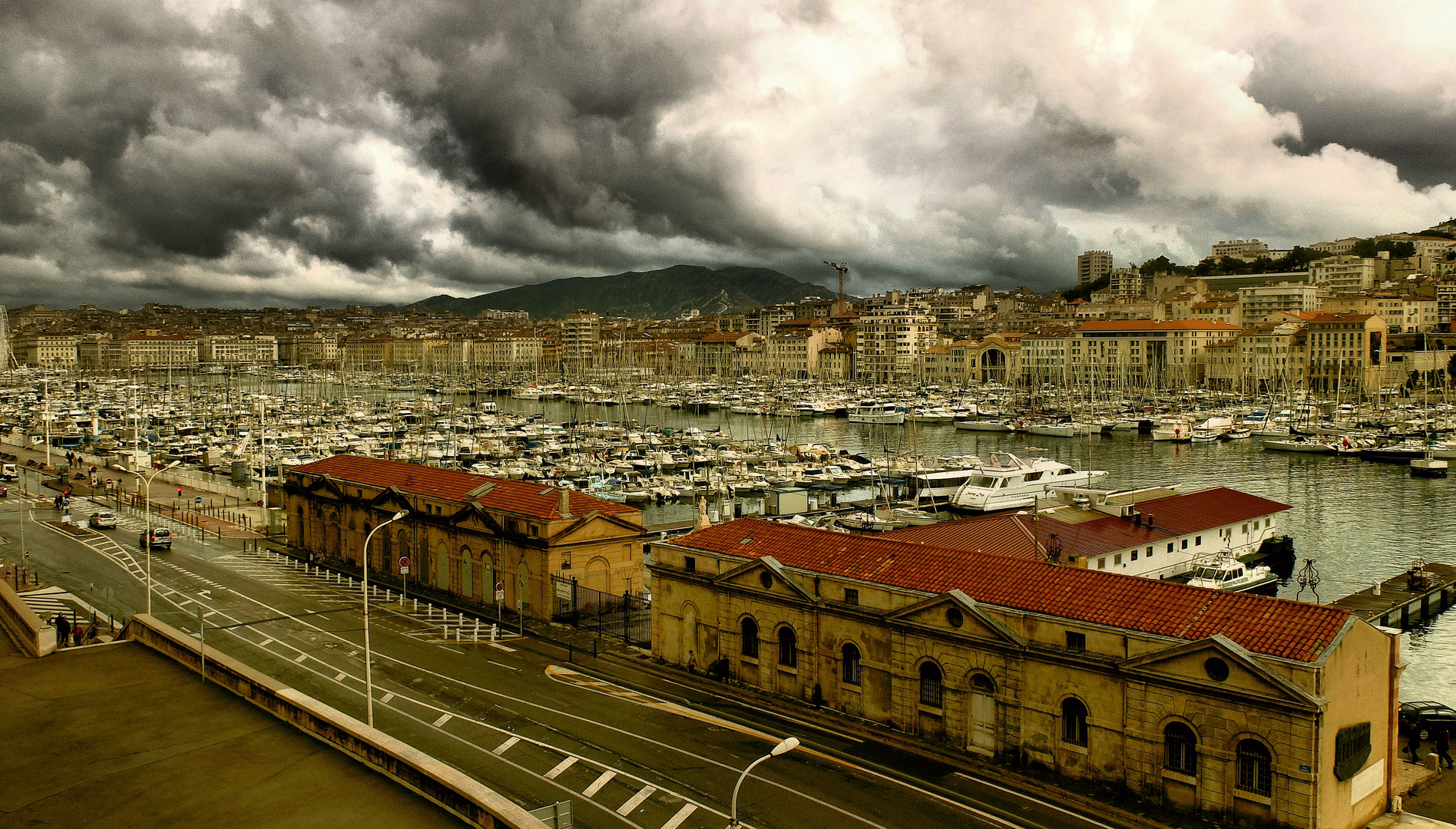 Jour d'orage. 2 .