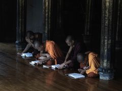 Jóvenes monjes Budistas