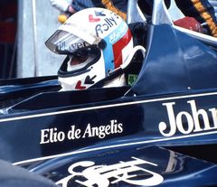 JPS LOTUS mit Elio de Angelis an Steuer. GP v.B. Zolder 04.Mai 1980