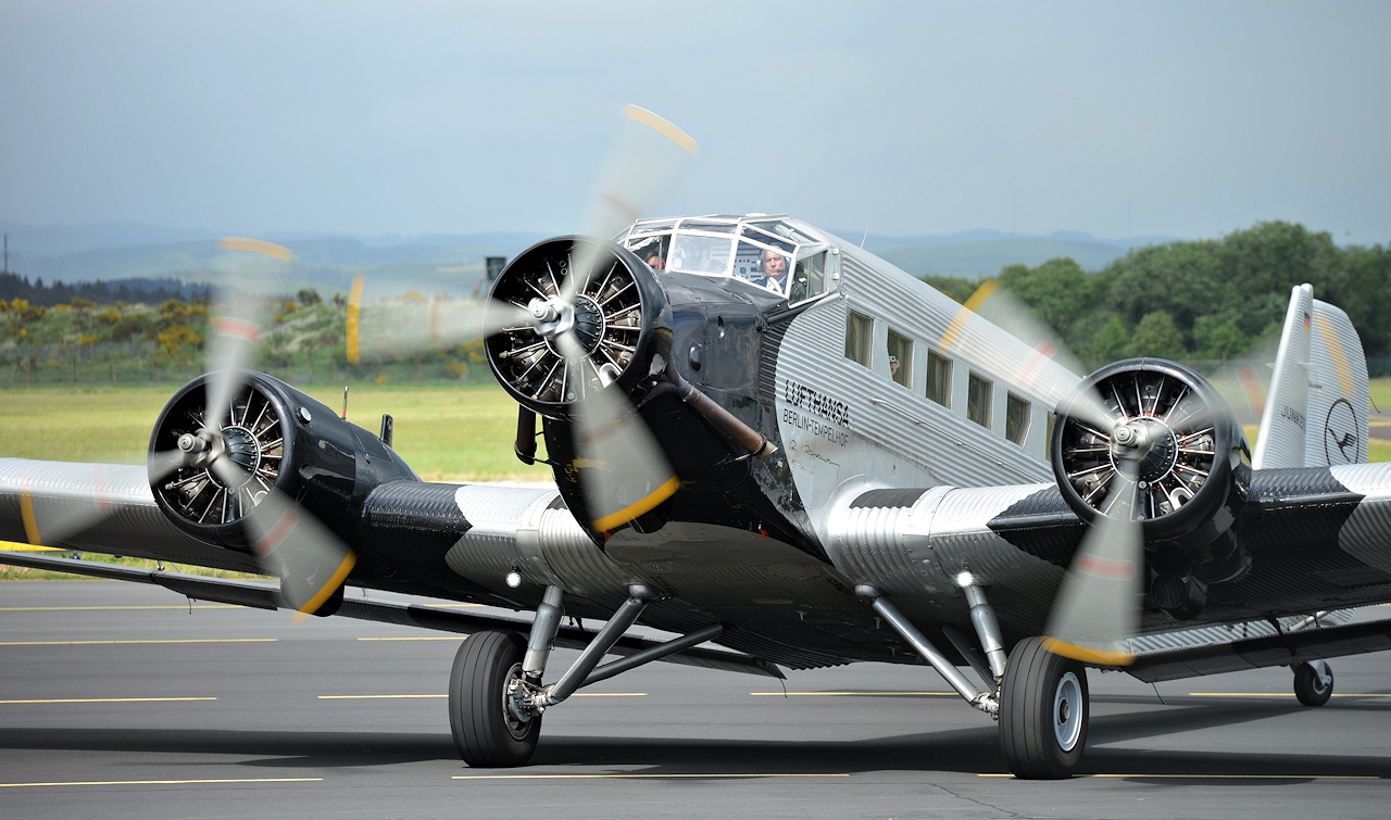 Ju 52