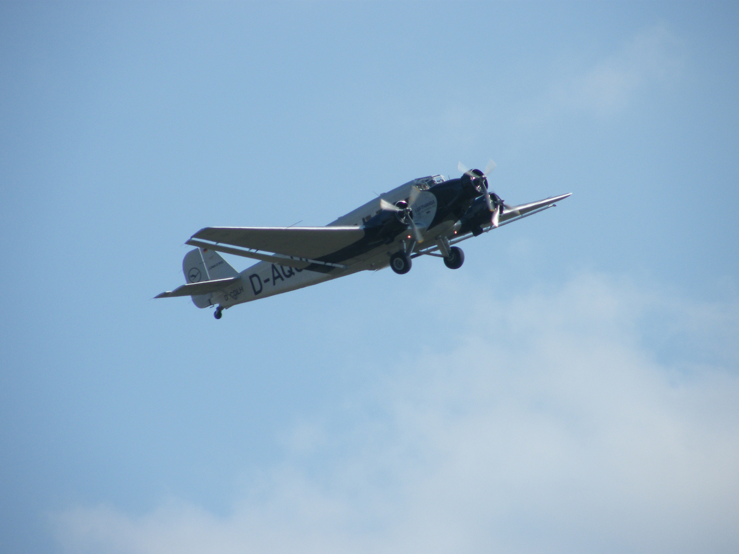 Ju-52 beim Start!!