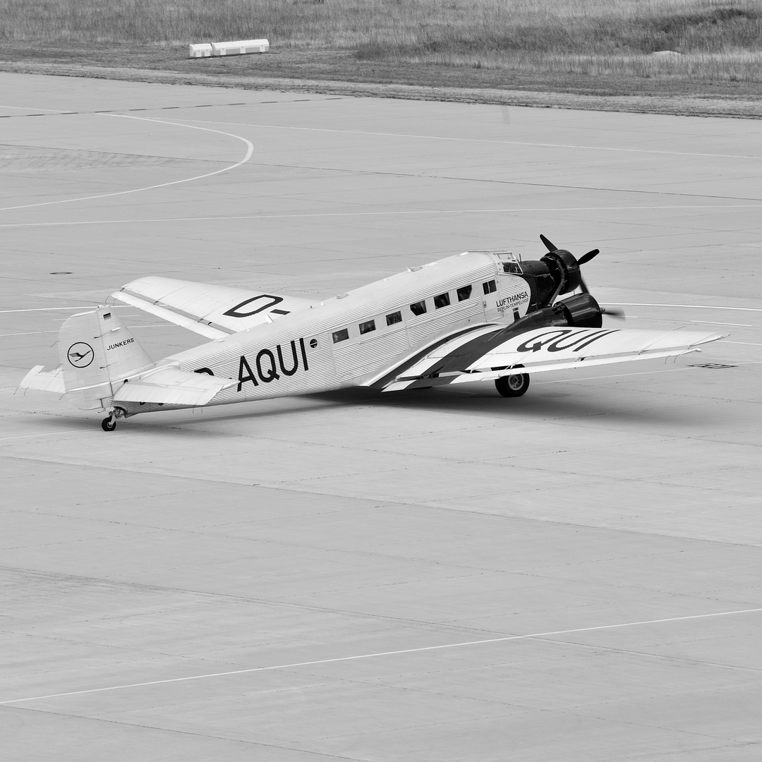 Ju-52 B&W 2