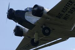 Ju-52 ..