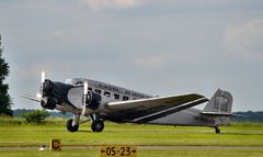 Ju-52 .