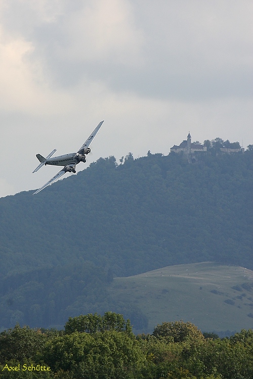 Ju-52 im Anflug, Oldtimertreffen Hahnweide 2007