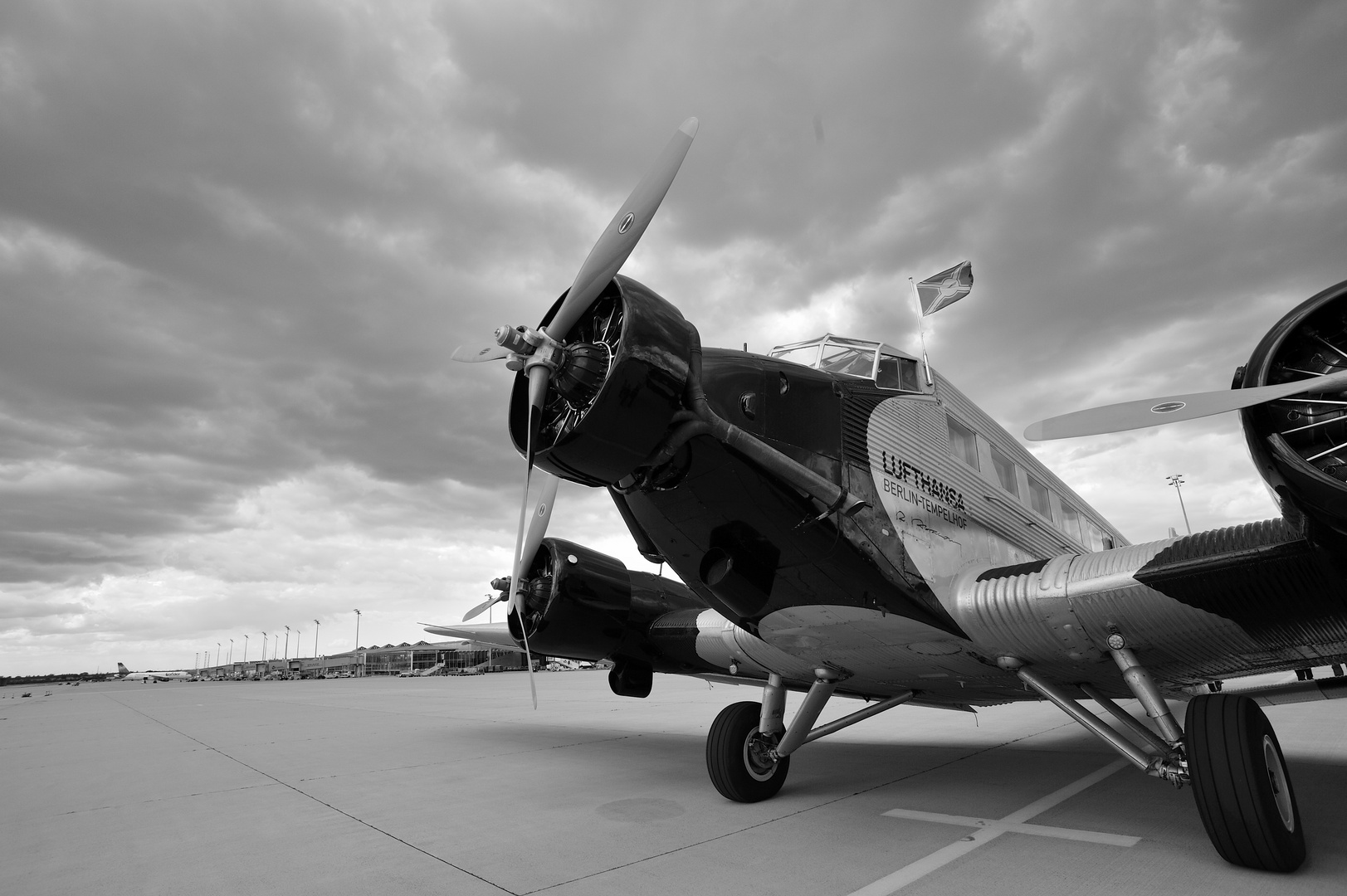 Ju-52 in B&W 1