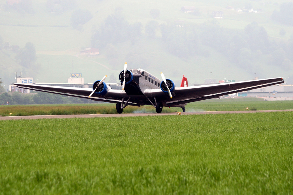 JU 52 Landung Buochs