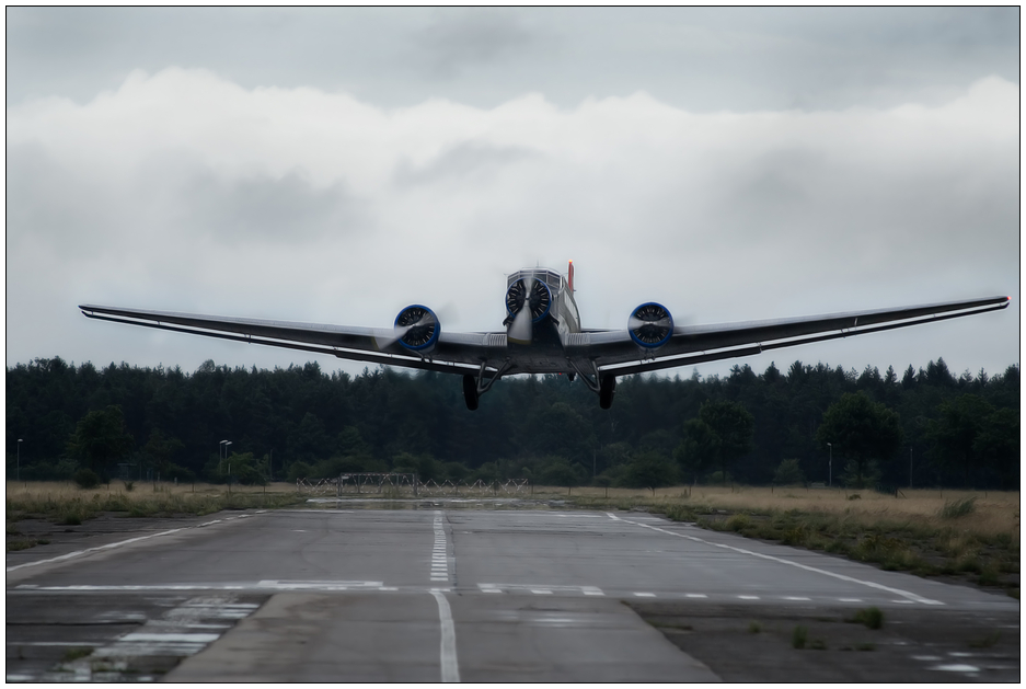 Ju 52  - Takeoff