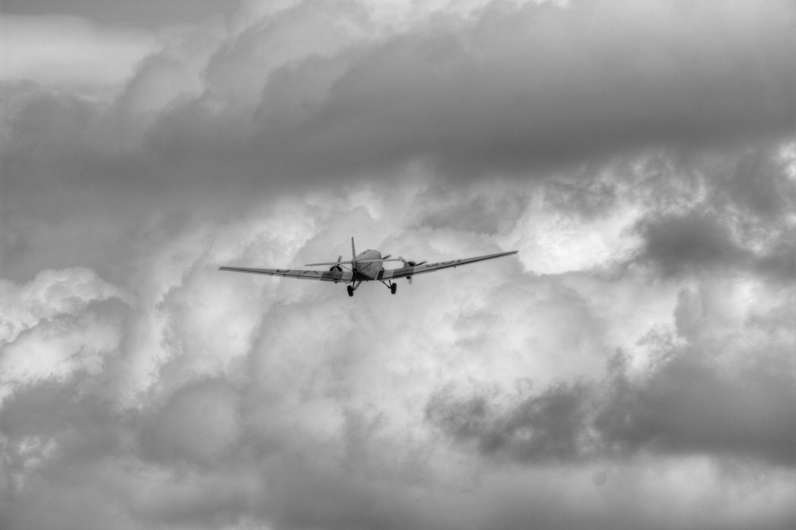 Ju-52 ...... up and away