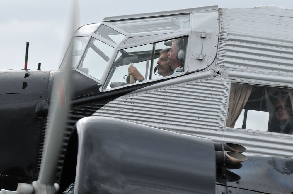 JU52 D-AQUI : Männer und ihre fliegende Kisten!!!