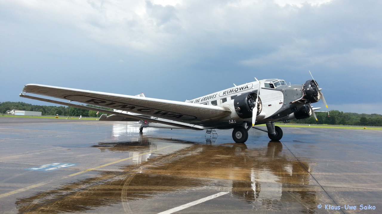 Ju52 HB-HOY - nach dem Wolkenbruch...